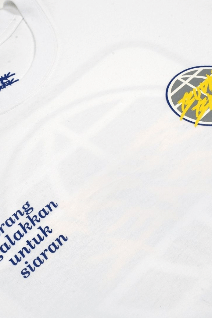 Budak Baek Television White Short Sleeves Tee